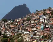 O Surgimento das Favelas no Brasil (1)