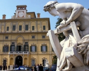 20050621-PARMA-ECO:BERLUSCONI E BARROSO INAUGURANO SEDE EFSA.Il Palazzo Ducale sede dell'Authority alimentare di Parma.GIORGIO BENVENUTI-ANSA