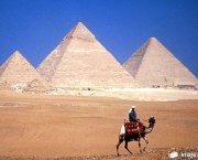 Pirâmides de Gizé (4)