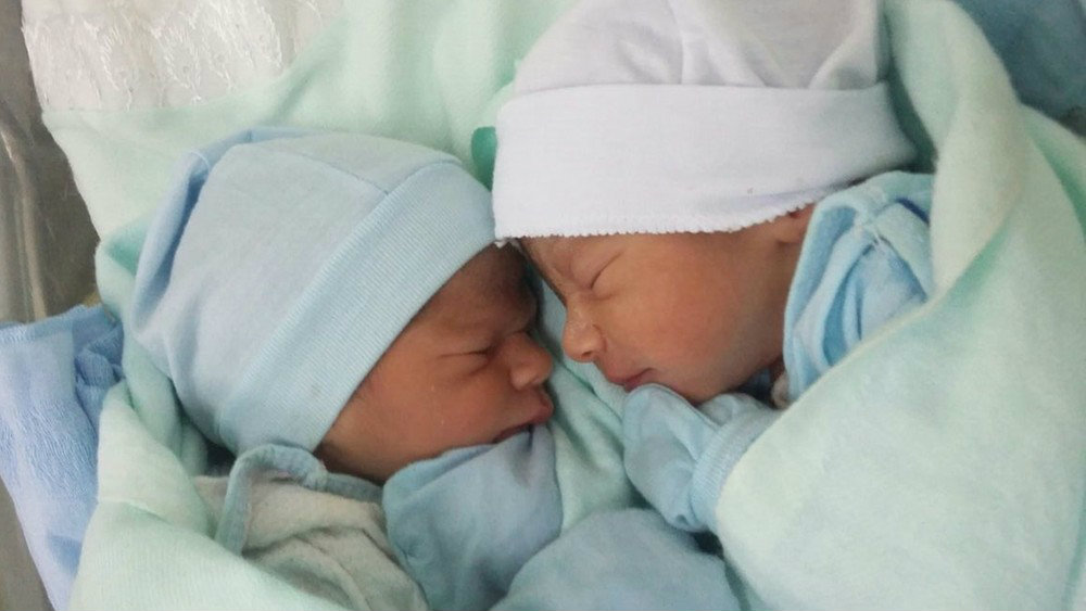 Significado de Sonhar Com Gêmeos Recém-Nascidos