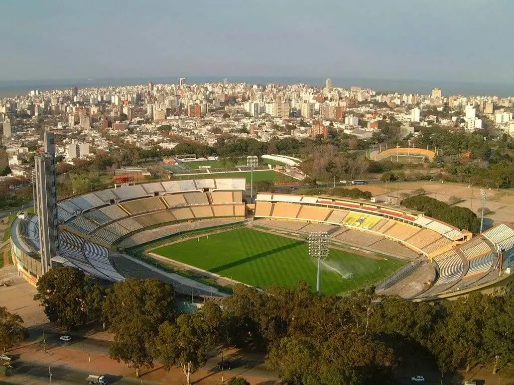 Estádio Centenário e Museu do Futebol